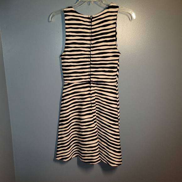 Striped Cocktail dress - Picture 2 of 7